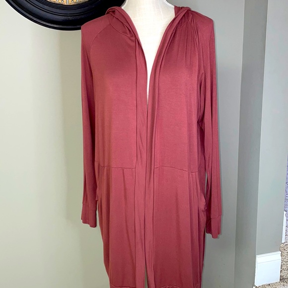 Long cardigan-Lysa Lou medium with pockets and a hood, great for fall - Picture 2 of 9